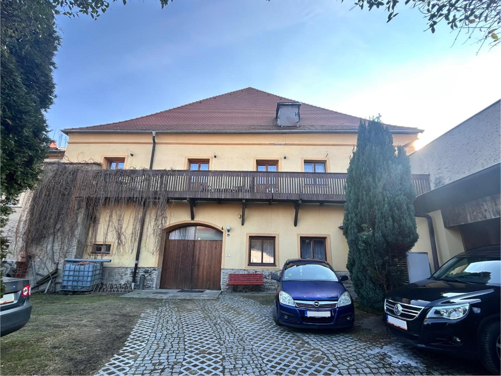 Restaurace A Penzion Podloubi Opocno ภายนอก รูปภาพ